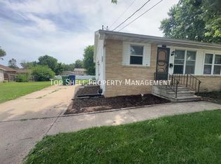 4323 67th St, Urbandale, IA 50322