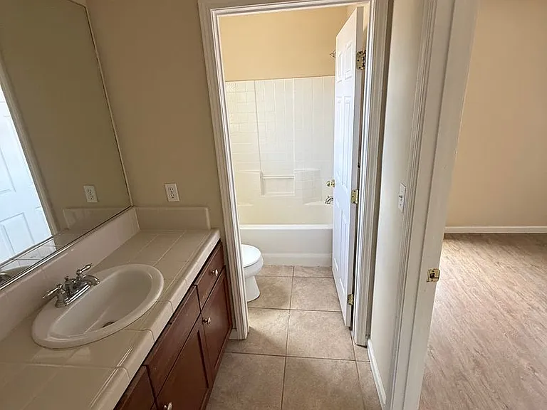 11425 Mondego Dr — Photo 33