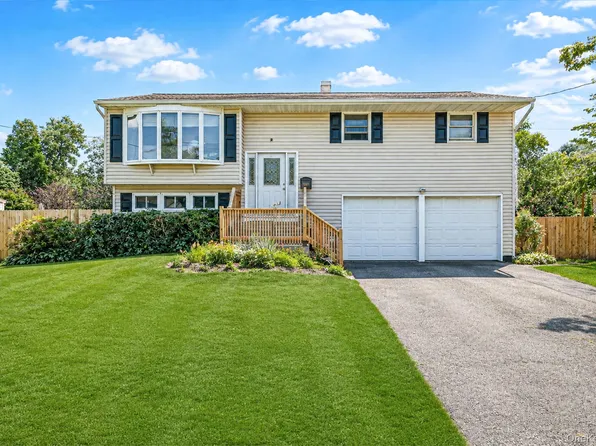 104 Utica Street, Bay Shore, NY 11706