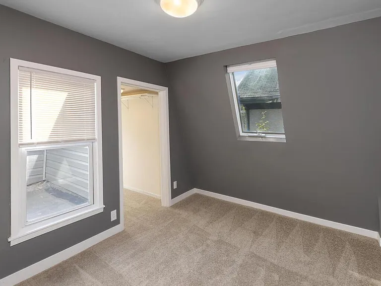 3237 Hennepin Ave — Photo 17