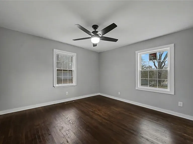 725 Matilda Pl NW — Photo 18