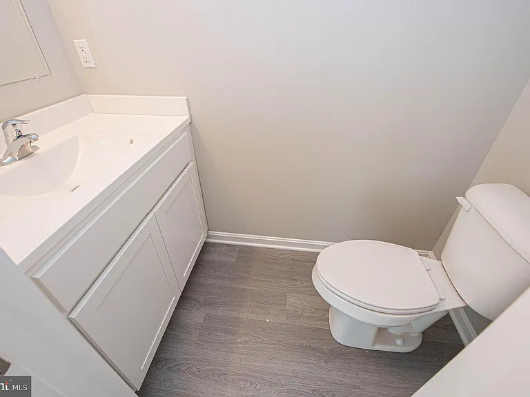 241 Morgans Ct — Photo 28