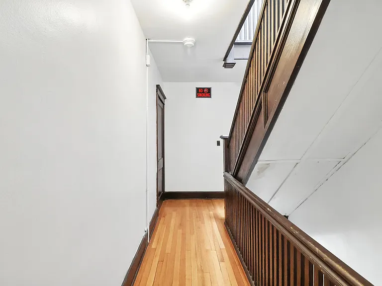 209 Main St #4 — Photo 16