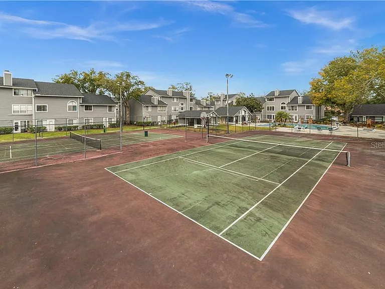 9510 Darien Ave — Photo 17