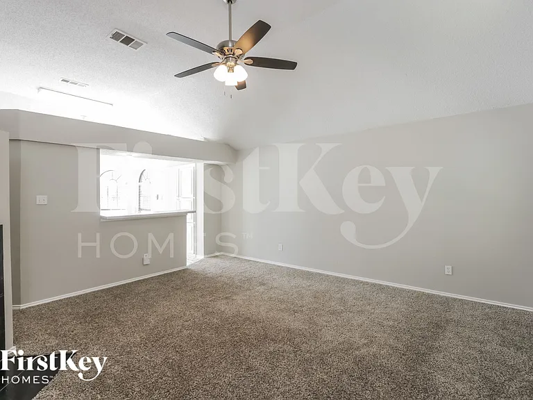 701 Long Hill Ct — Photo 9