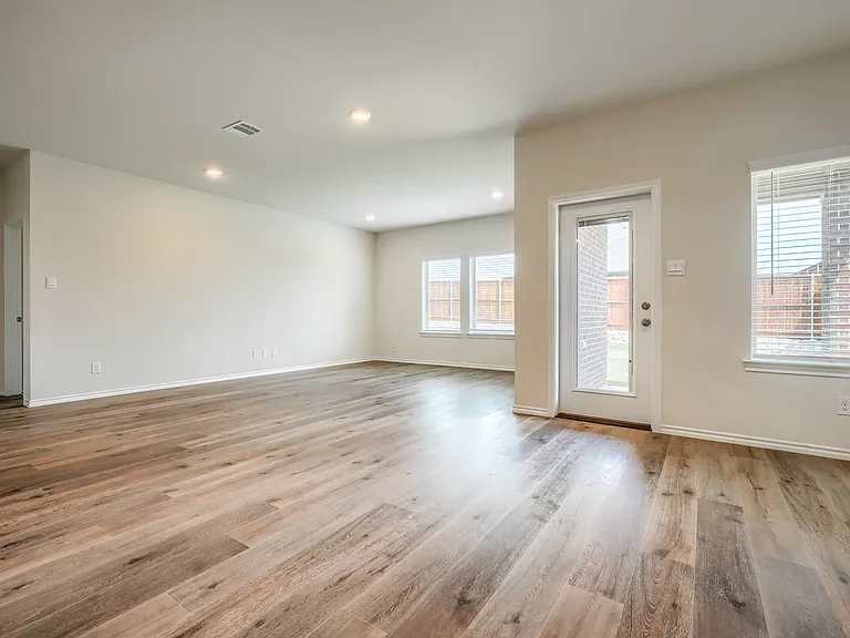 3905 Jasper Ln — Photo 8