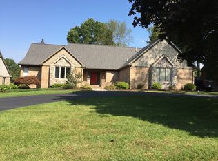 4813 Oak Tree Ct, Brighton, MI 48116