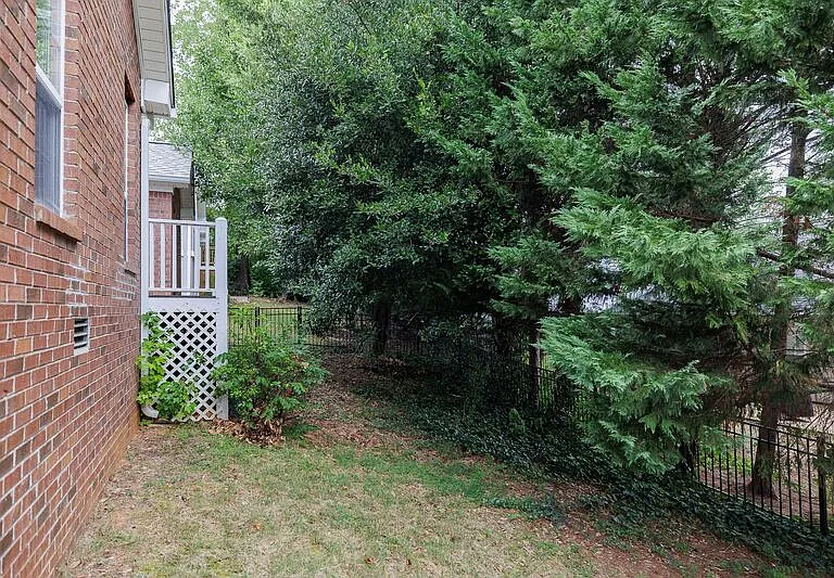 195 Bedford Dr — Photo 30