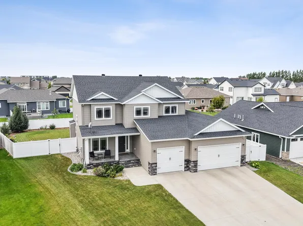 4835 39th St S, Fargo, ND 58104