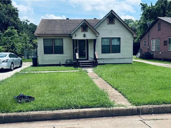2225 Noble St, Alexandria, LA 71301