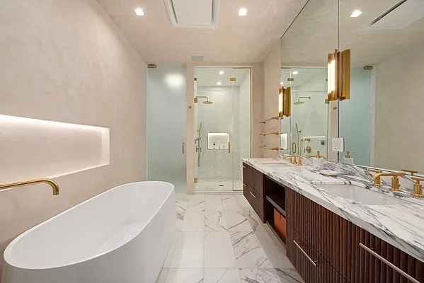 Rented by Compass | media 7