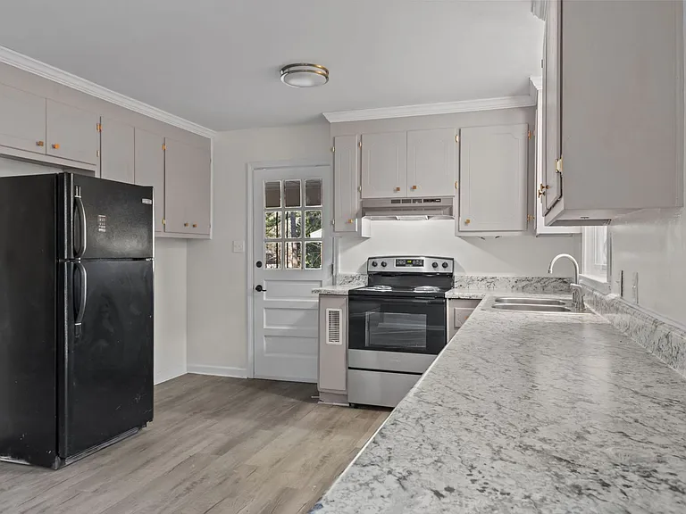 329 S McPherson Church Rd — Photo 3