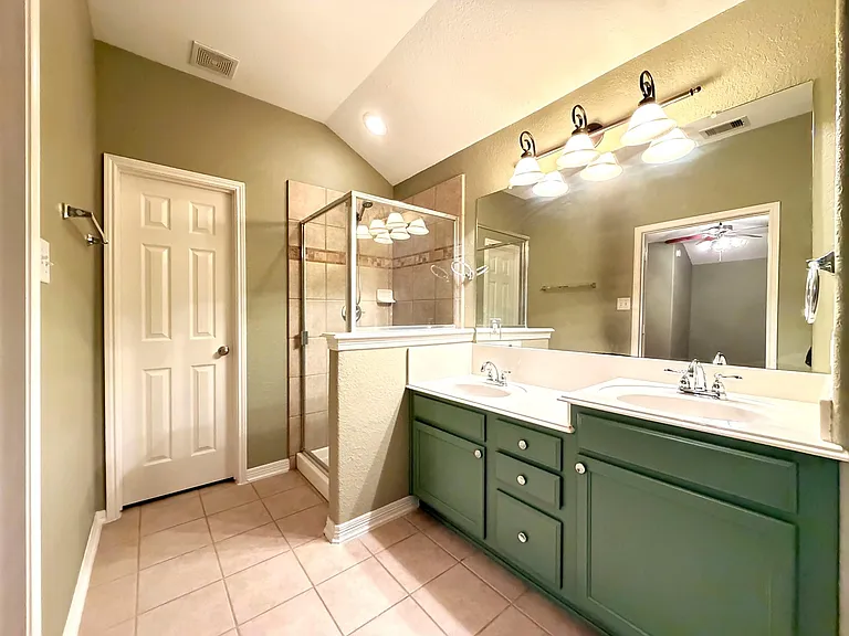 1215 Pecos Pass Dr — Photo 8