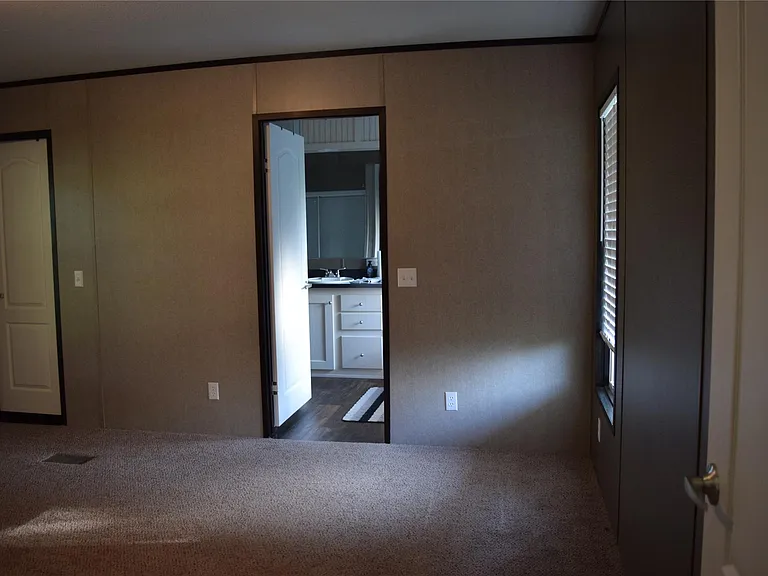 4798 Curry Rd — Photo 8