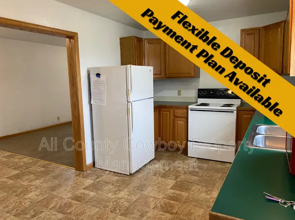 1557 Jefferson St, Laramie, WY 82070