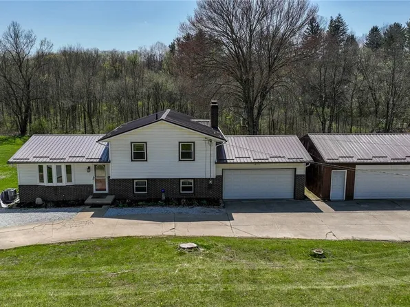 7283 Waynesburg Dr SE, Waynesburg, OH 44688