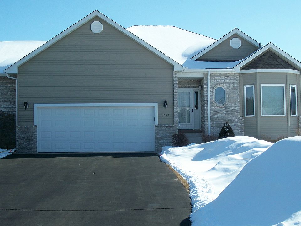 1st image of 1041 133rd Ln NE