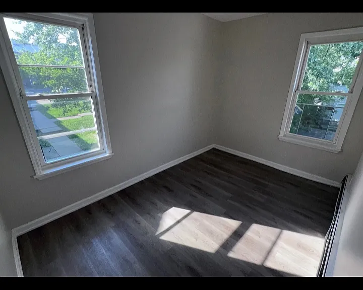 17 Earl St #2L — Photo 5