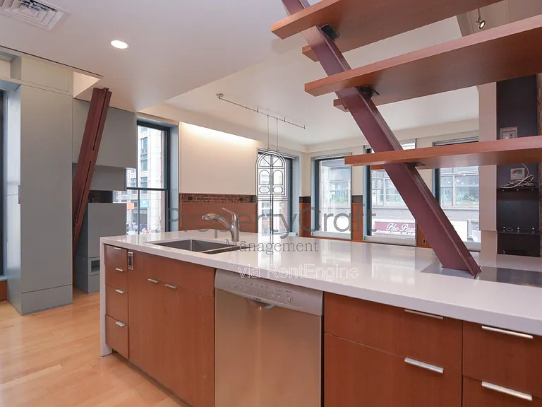 8 Lagrange St #3 — Photo 4