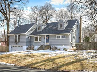 1 Bellows Ln, New City, NY 10956