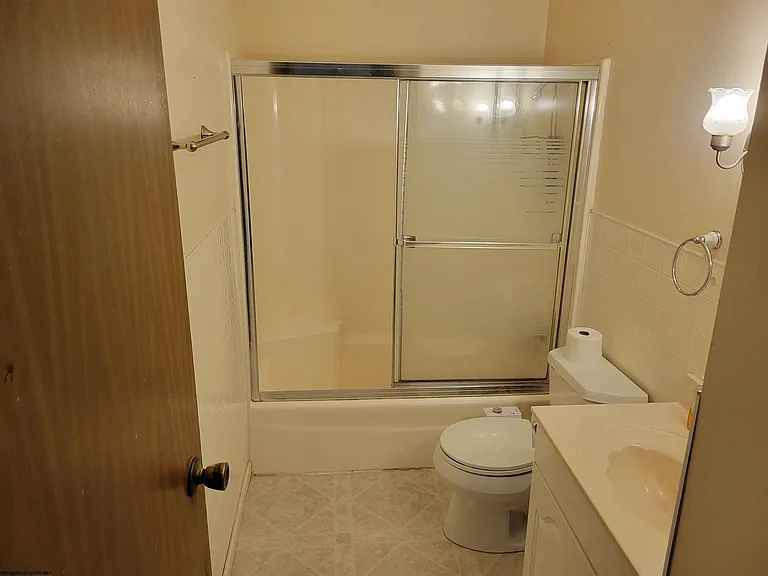 929 Garrison Ave — Photo 12