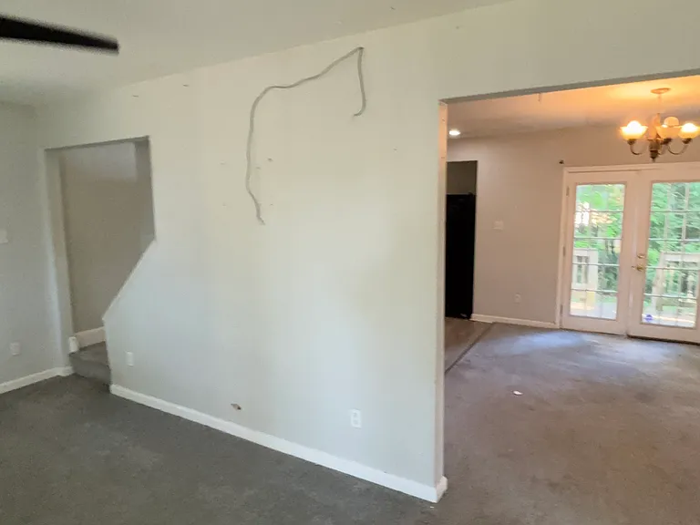 2604 Elkhart St — Photo 7