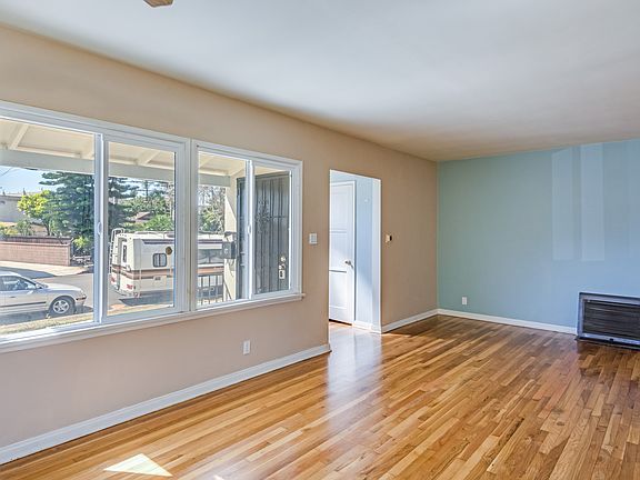4th image of 3930 Frances Ave