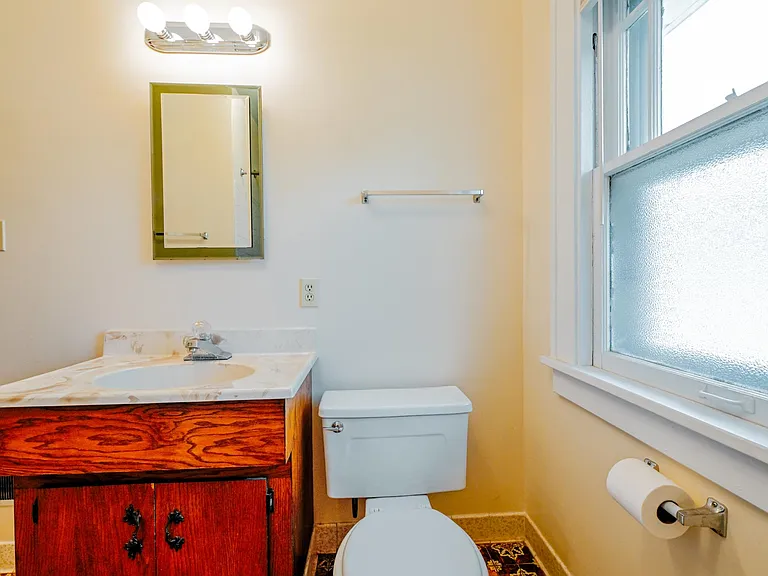 624 William St #2 — Photo 6