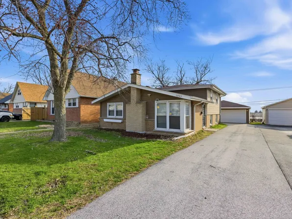 16743 Butterfield Dr, Country Club Hills, IL 60478