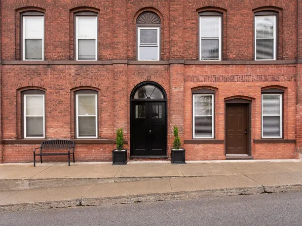 Warsaw, 19 Warsaw Ave APT 1, Mechanicville, NY 12118