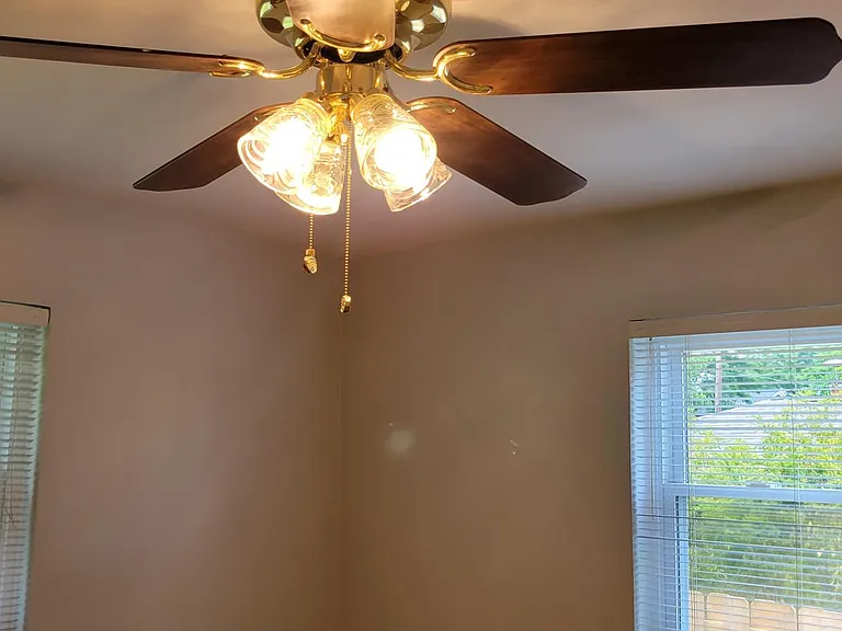1089 Rosetree Ln — Photo 11