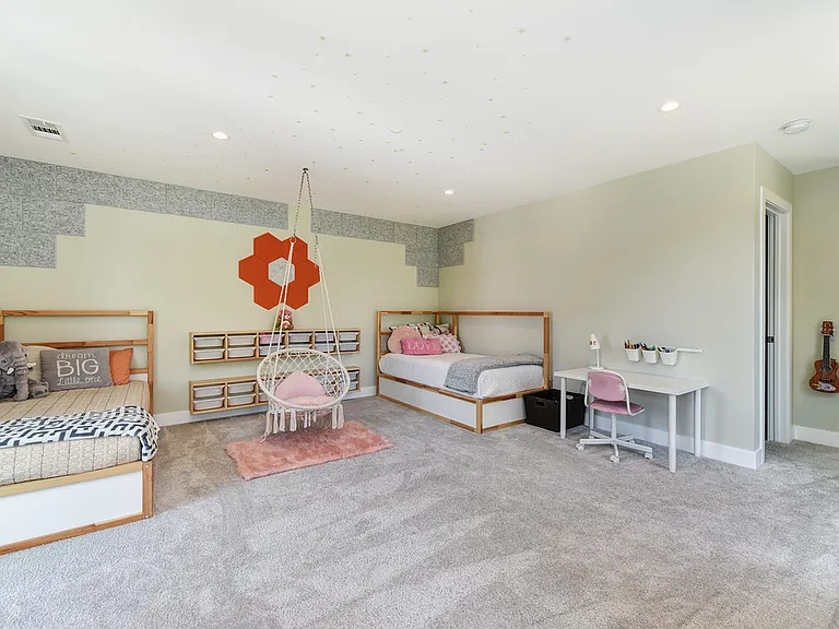 3945 Orange Grove Ave — Photo 32