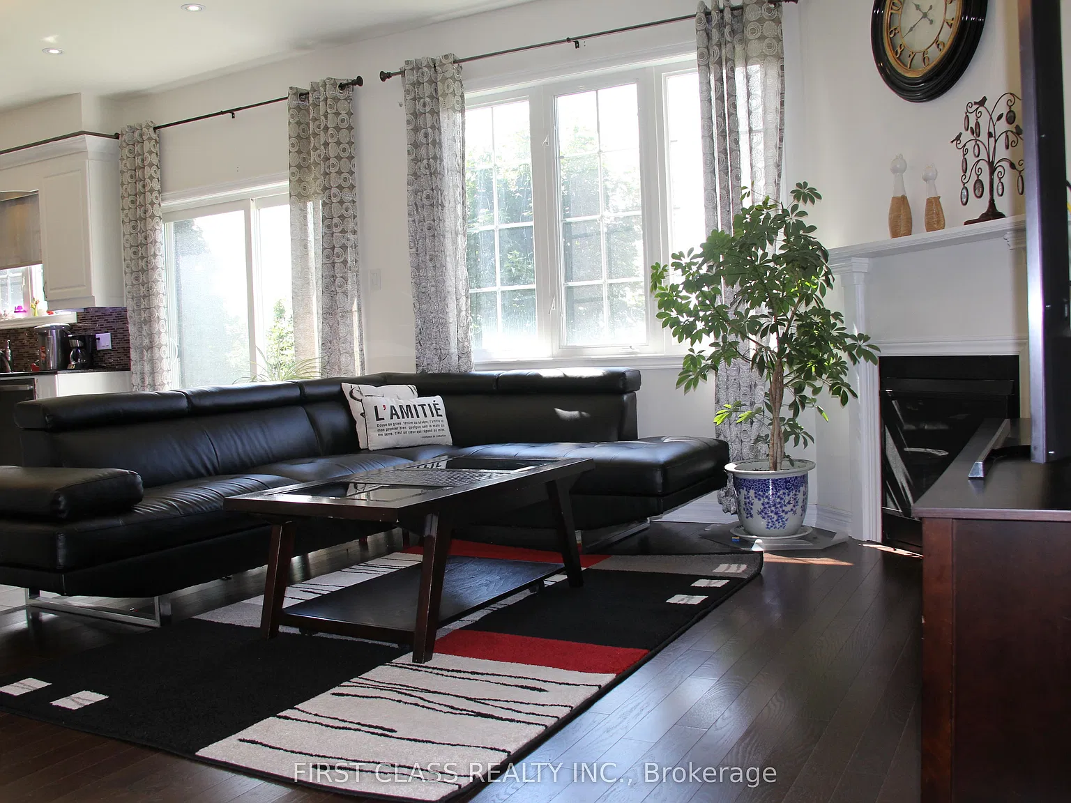 4 bed, $3,600 — Photo 3