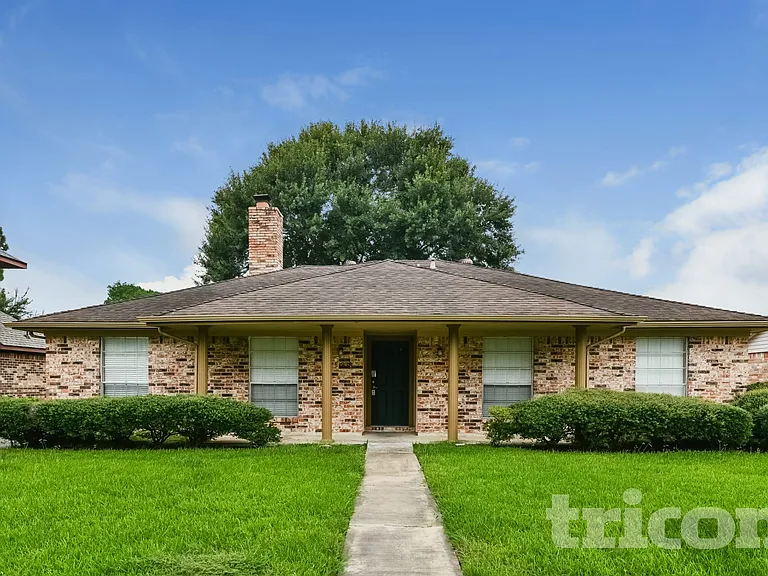 1838 Turtle Creek Dr — Photo 1