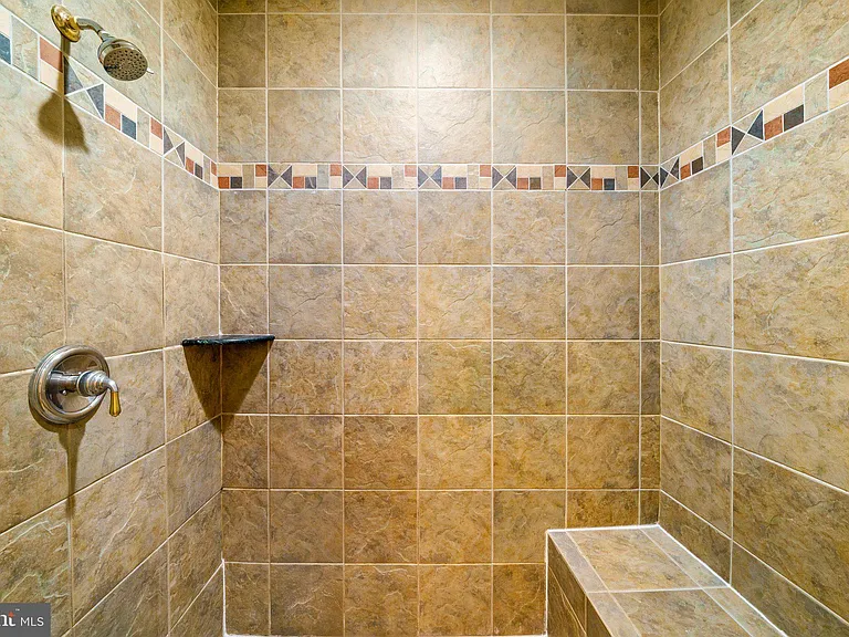 1310 Forestwood Dr — Photo 21