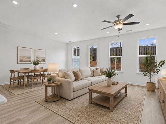Gathering room virtually staged