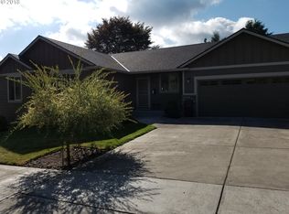 704 NW 5th St, Gresham, OR 97030