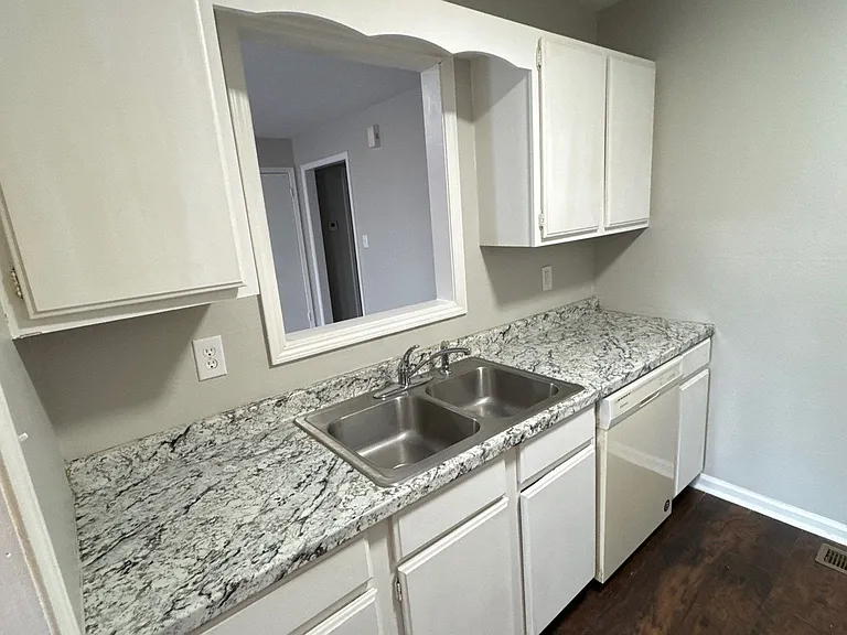 16 Brianfield Cv #B — Photo 2