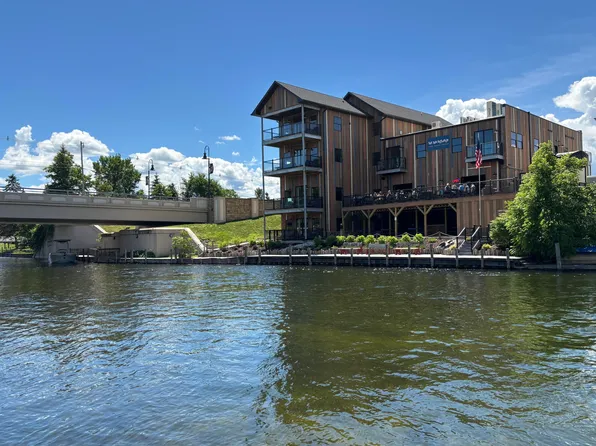 6064 River St #302, Indian River, MI 49749