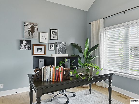 4th image of 21720 G St