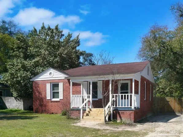 514 NW Syrcle Dr, Pensacola, FL 32507