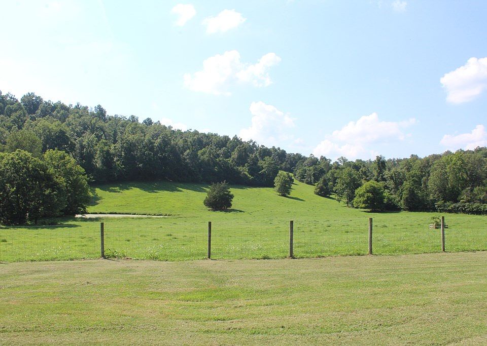 2nd image of 820 State Quarry Rd