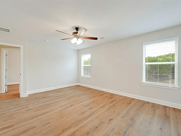 21502 Paine Ave — Photo 15