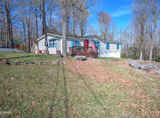 161 Hilltop Cir, Greentown, PA 18426