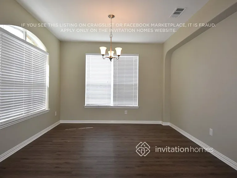 636 Shire Way — Photo 5