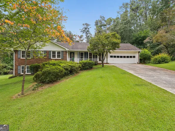 1694 Bent River Dr, Lilburn, GA 30047
