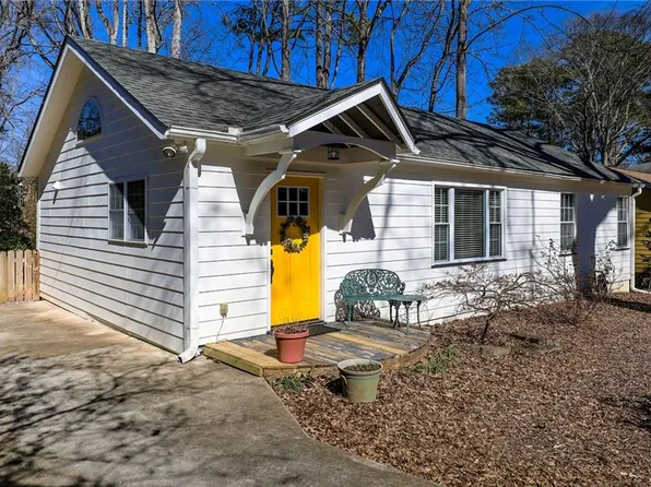 2274 Brengare Dr, Decatur, GA 30033