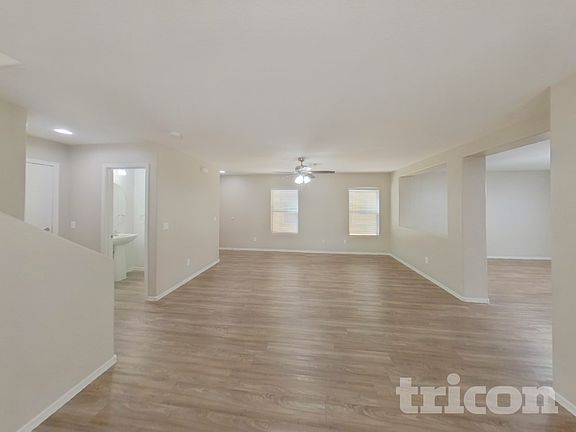 3rd image of 40268 W Helen Ct