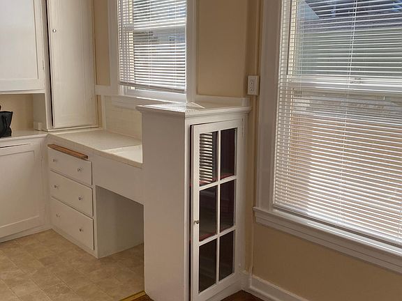 3rd image of 545 Frederick St #4