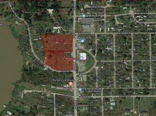 1016 N Main St, Highlands, TX 77562